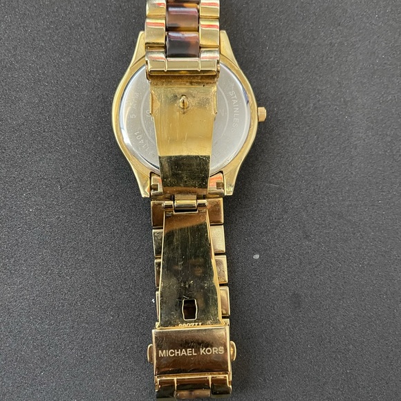 Michael Kors tortoise slim runway watch MK4284 - Picture 2 of 4